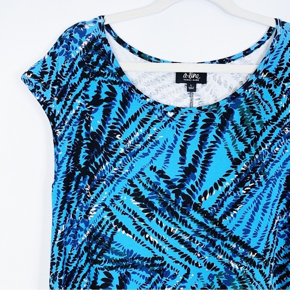 A-Line Hawaii - Blue Printed Dress - Picture 2 of 3